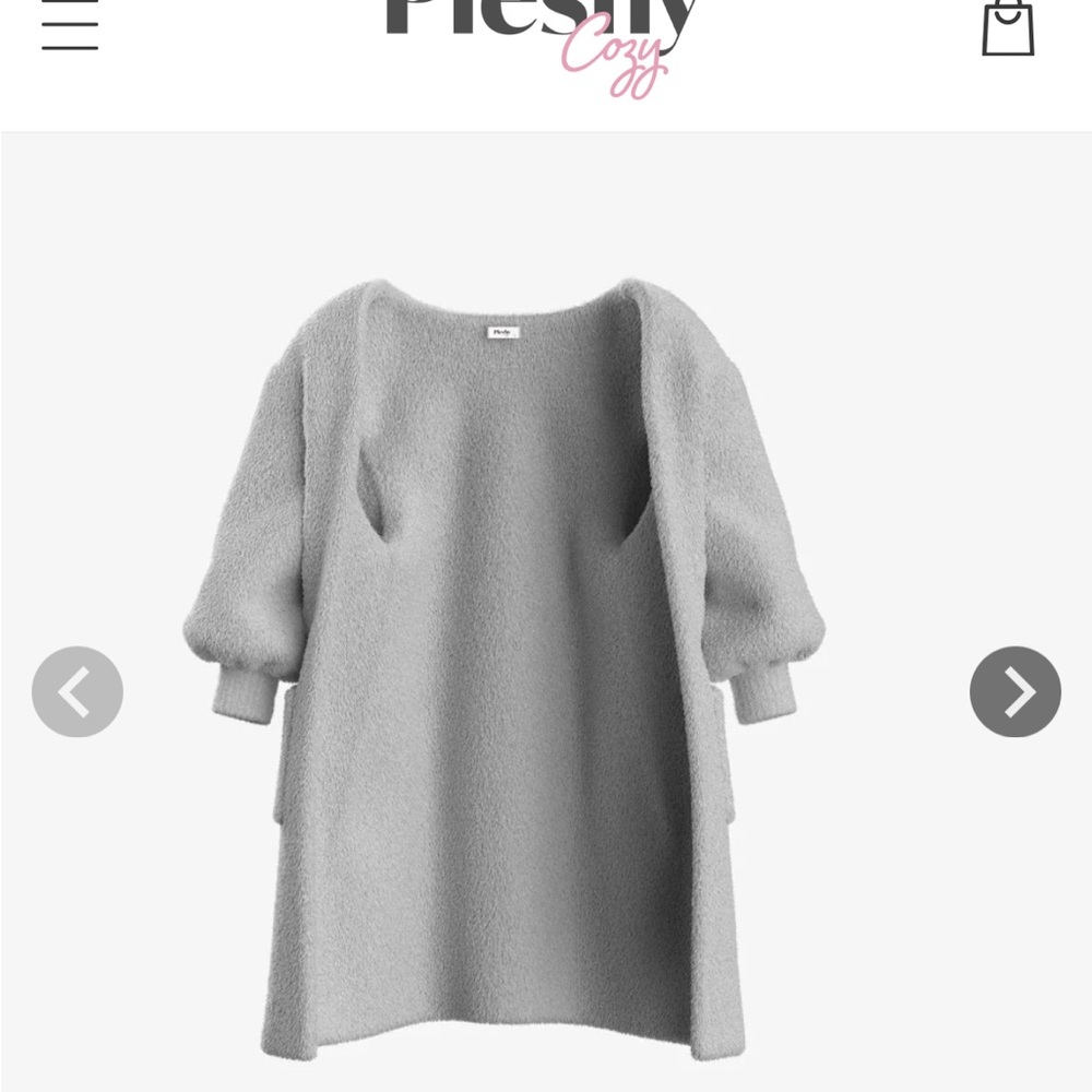 Women’s Pleshy Cozy Cardigan Size Medim